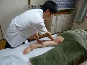 ハンドによるリンパ排泄を行います