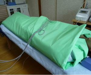 ボディセラプロをかけながら発汗する事で脂肪燃焼の効果を高めます